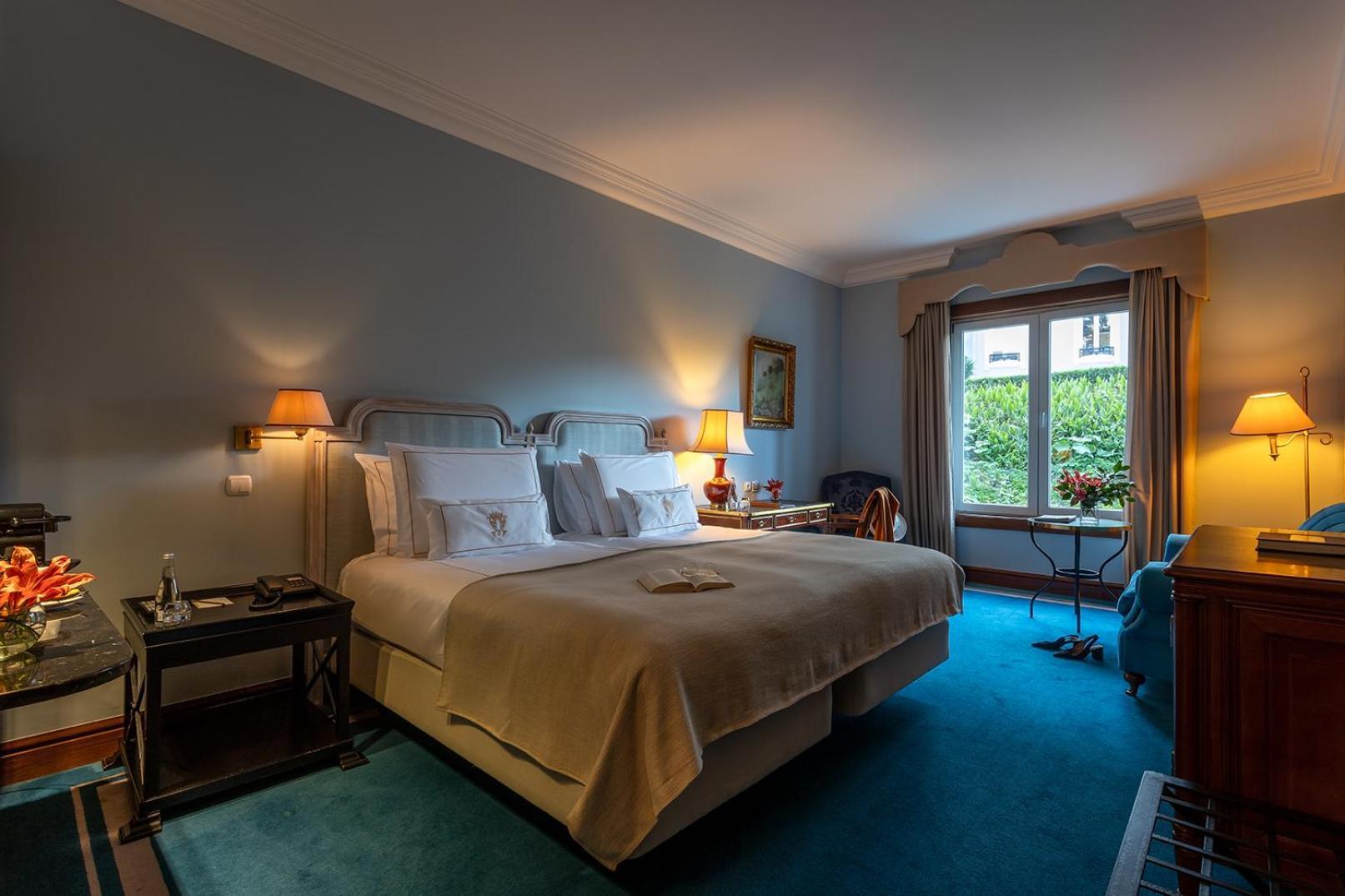 Pestana Palace Lisboa Hotel & National Monument - The Leading Hotels Of The World Exterior foto A room at the Hotel de Crillon